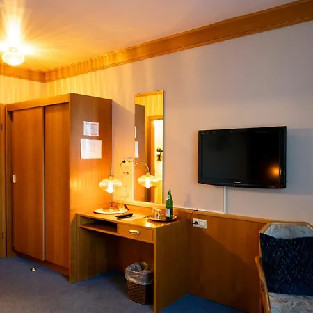 Gülser Weinstube Hotel