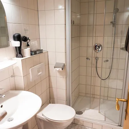 古尔瑟维斯通酒店 3* 科布倫茨