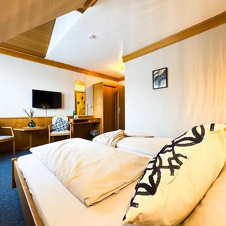 Hotel Gülser Weinstube 3*