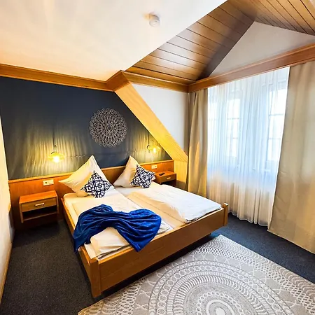 Gülser Weinstube 3* Koblenz (Rhineland-Palatinate)